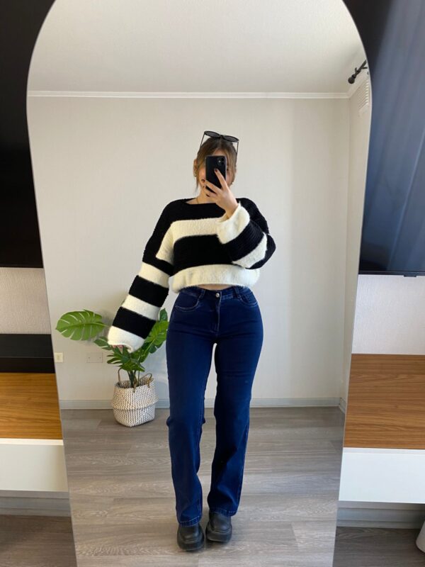 Sweater lineal manga globo