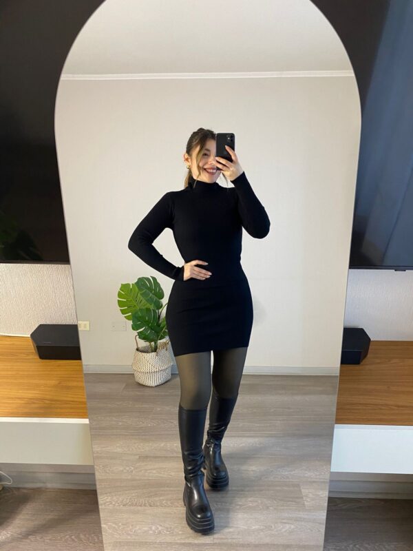 Vestido ceñido algodón cuello alto