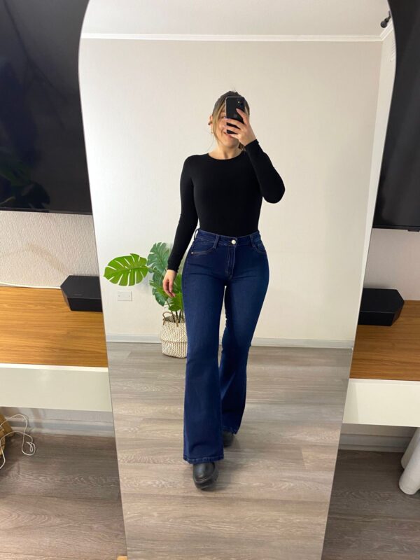 Jeans flare azul levis - Confección nacional